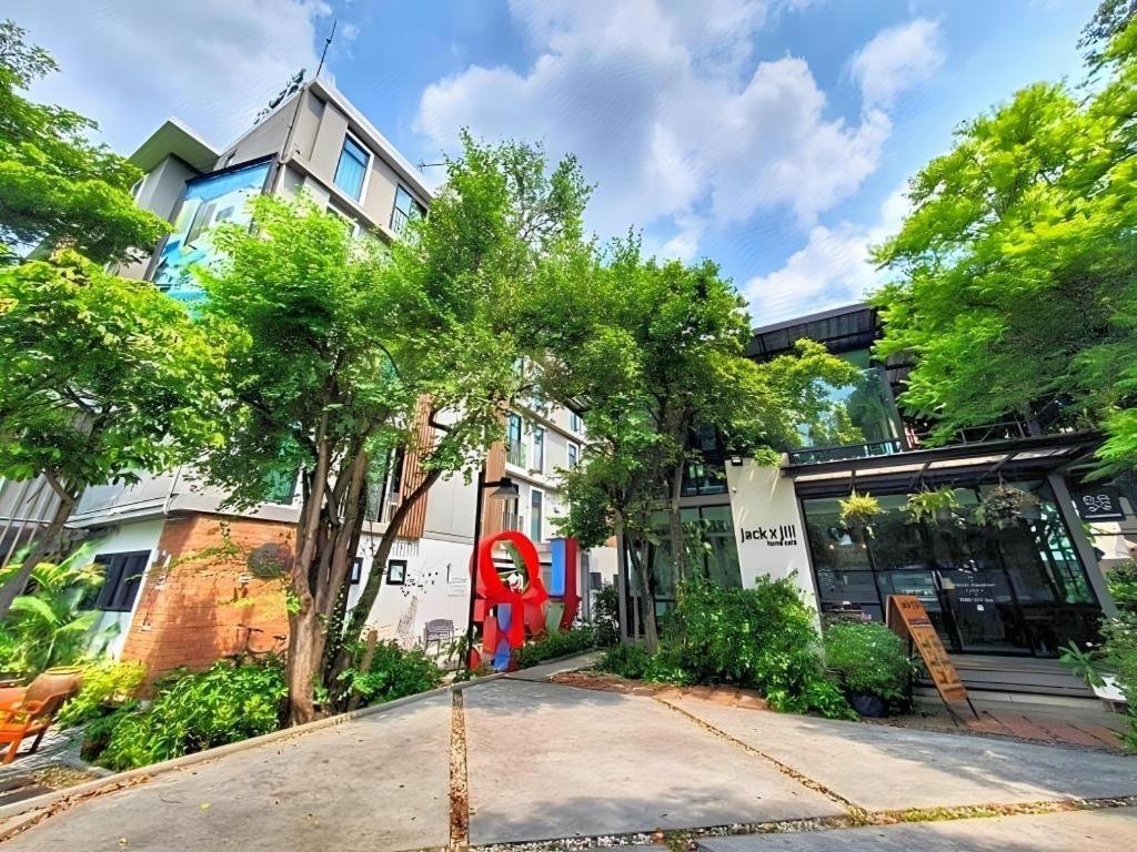 Bb House Mini Suite Hotel Bangkok Buitenkant foto